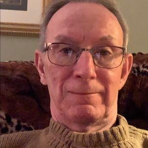 Meet your Posher, Dennis